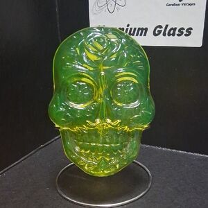 Uranium Vaseline Glass Skull